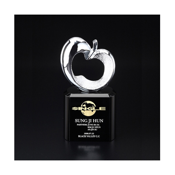 블랙크리스탈 크롬트로피BT007