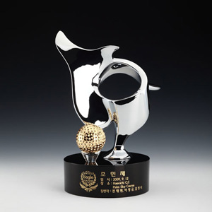 블랙크리스탈 크롬트로피BA001